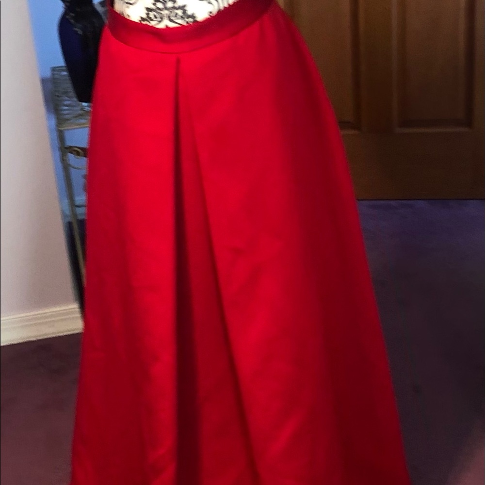 Red Oleg Cassini skirt size 8